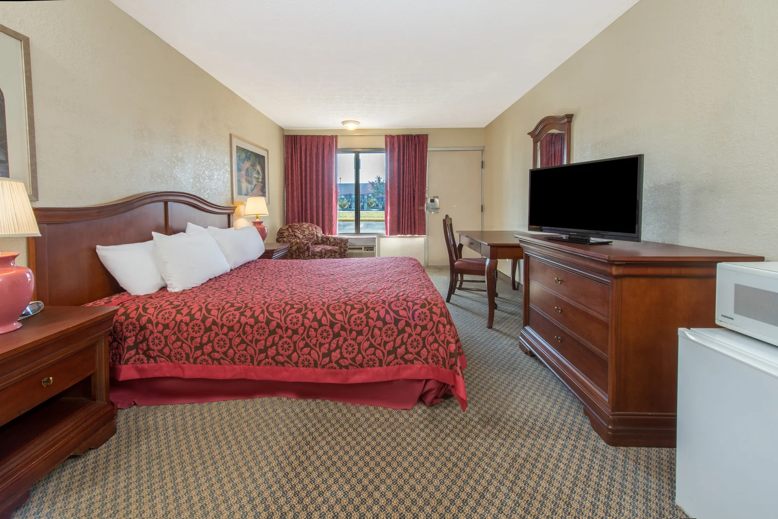 1 King Bed Room
