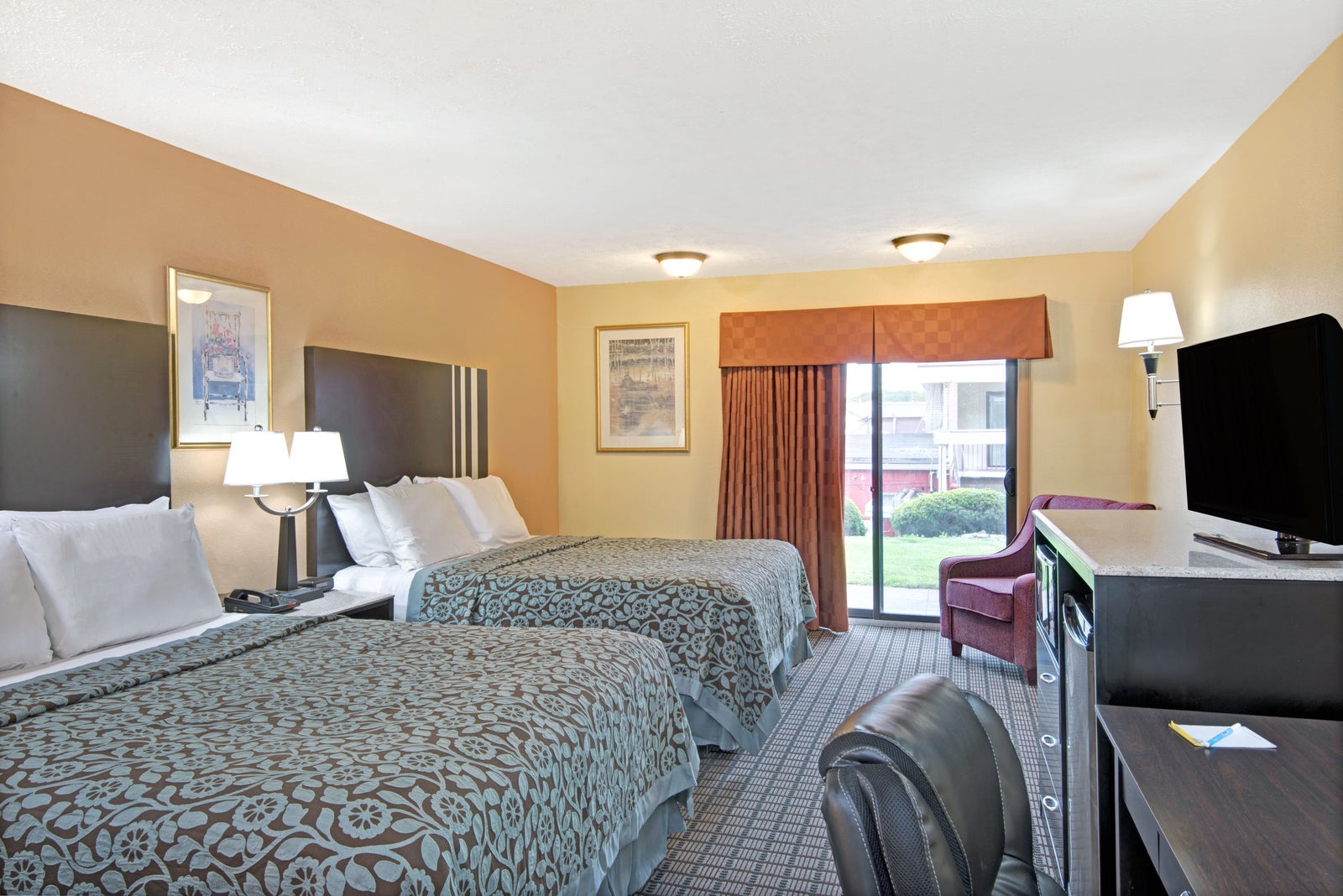 Double Queen Room