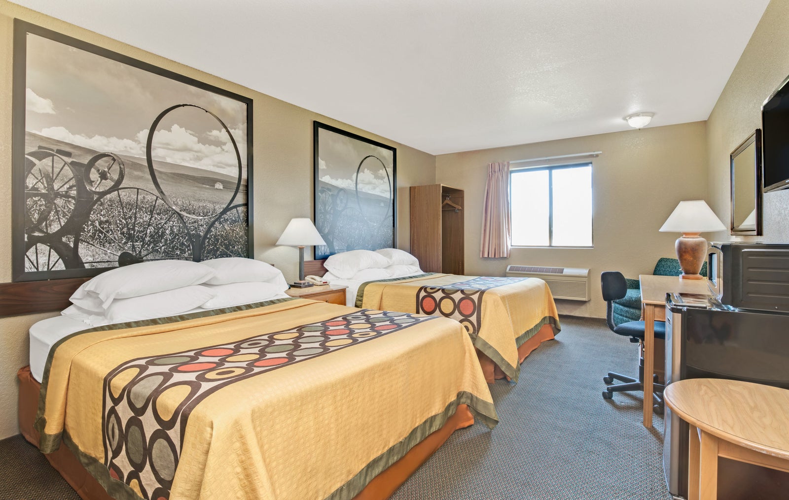 2 Queen Bed Room