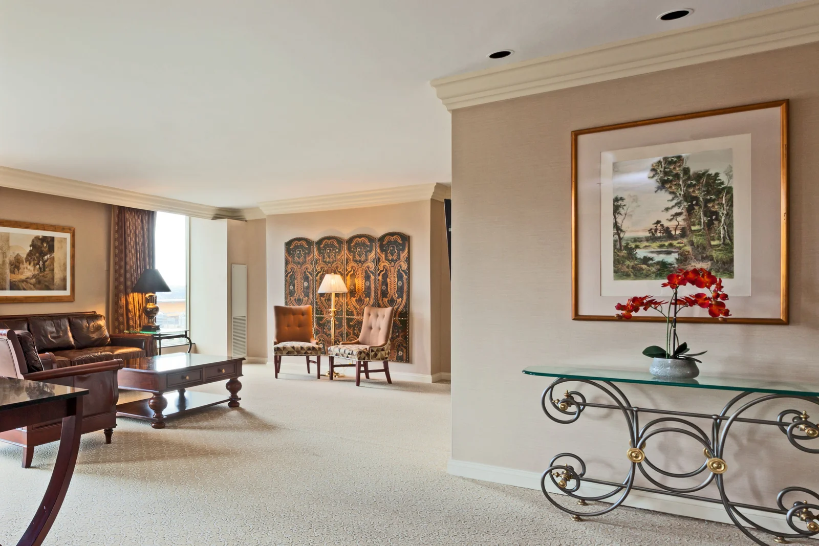 Presidential Suite: Foyer