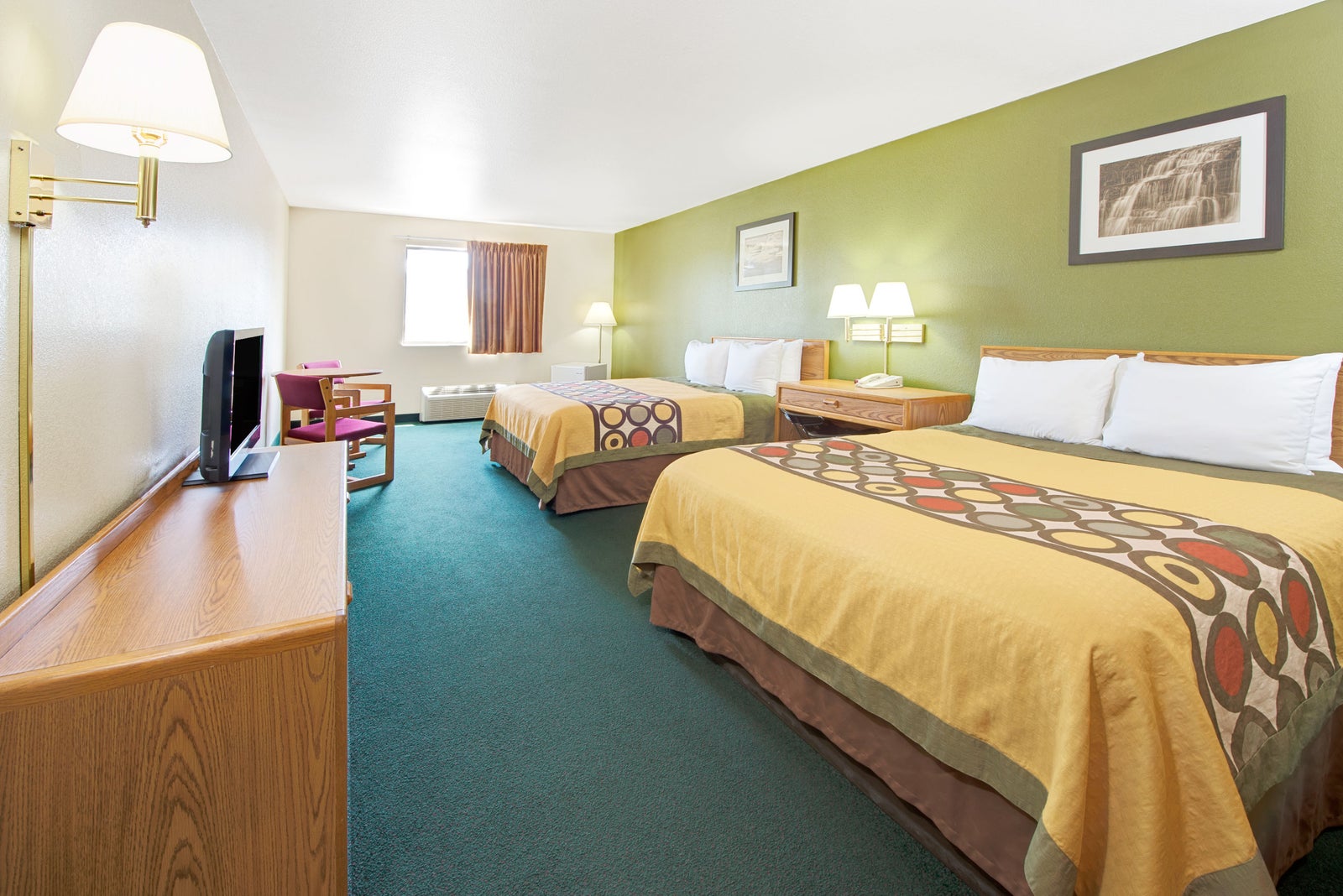 2 Queen Bed Suite