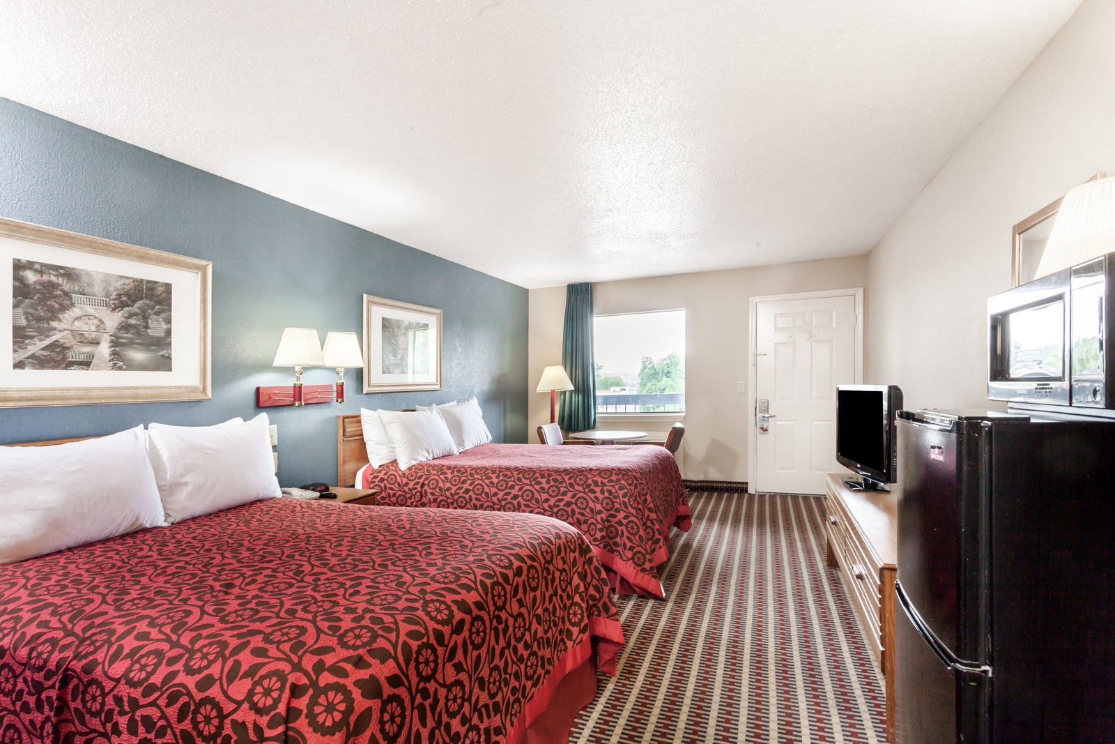 2 Double Bed Room