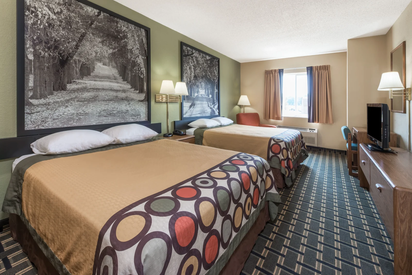 2 Queen Bed Room