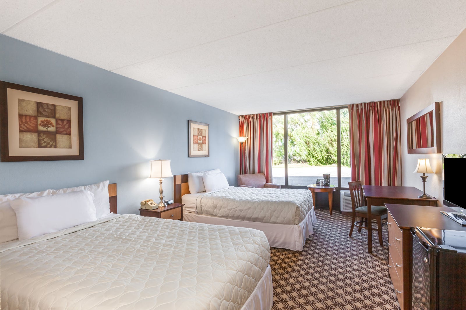 2 Double Bed Room