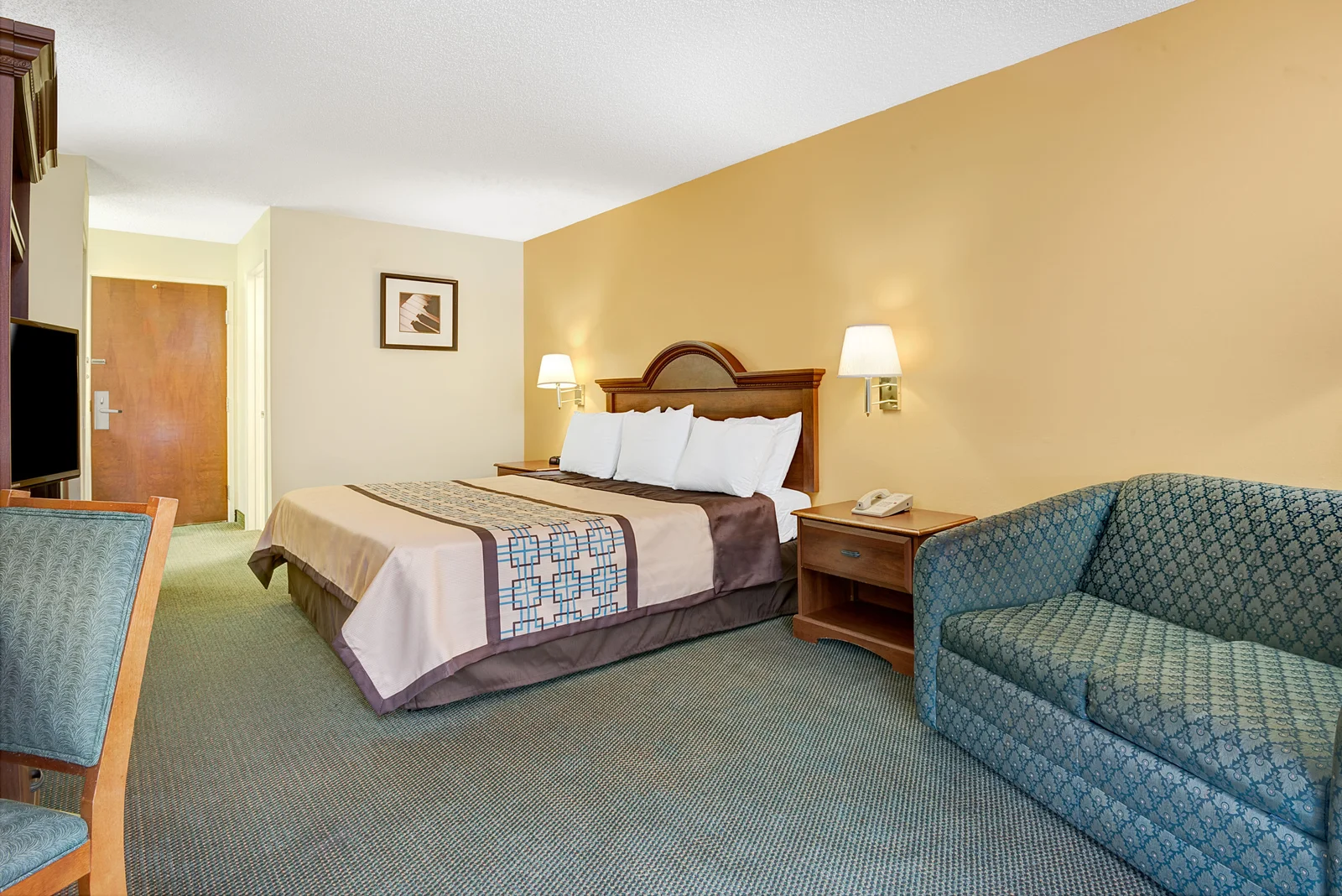1 King Bed Room