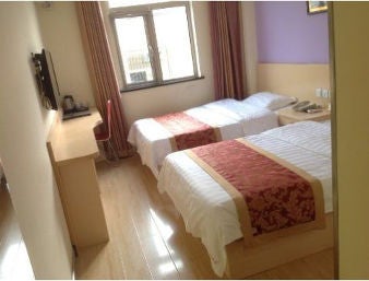 Standard Two Twin Bed Room