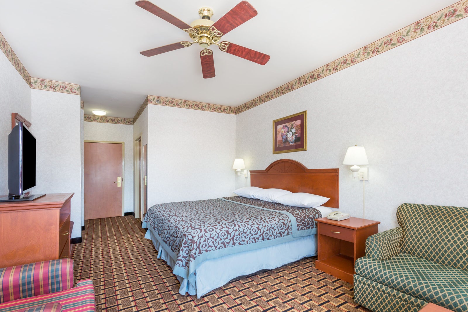 1 King Bed Room