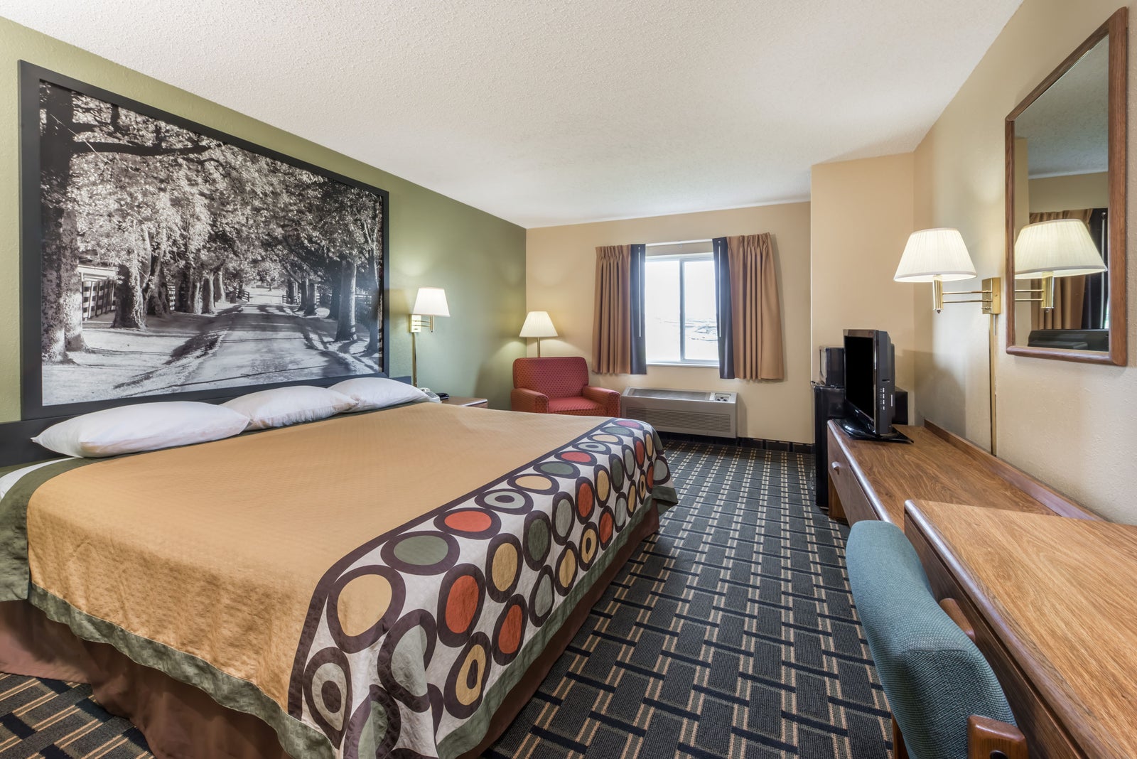 1 King Bed Room