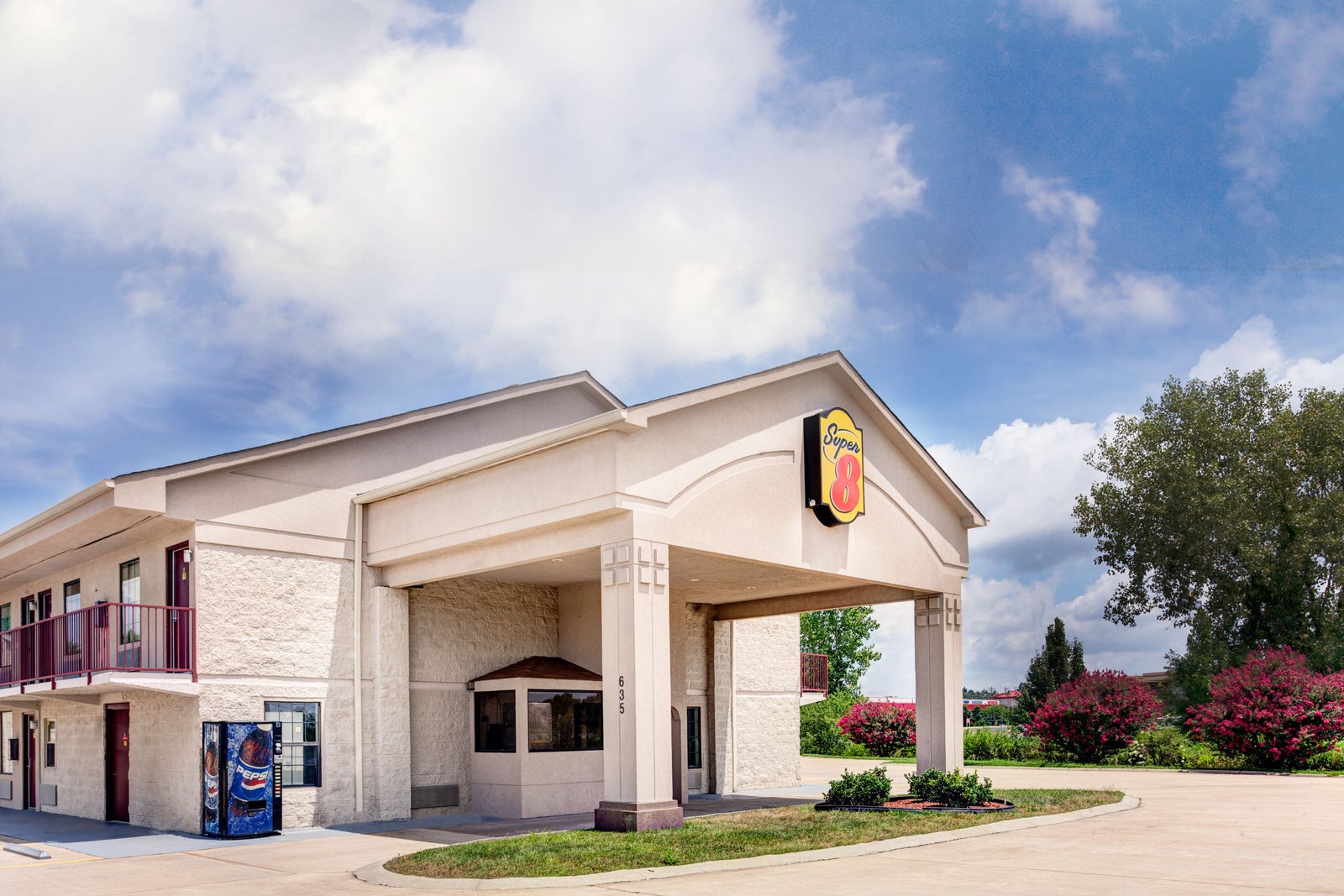 Super 8 Clarksville East