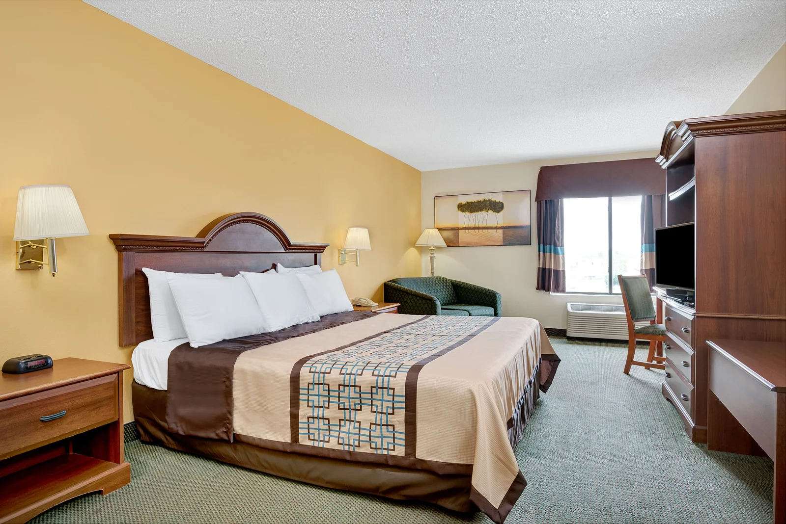 1 King Bed Room