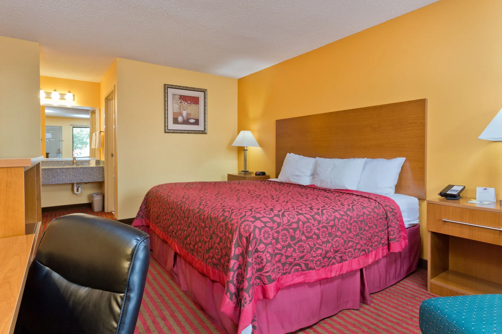 1 King Bed Room