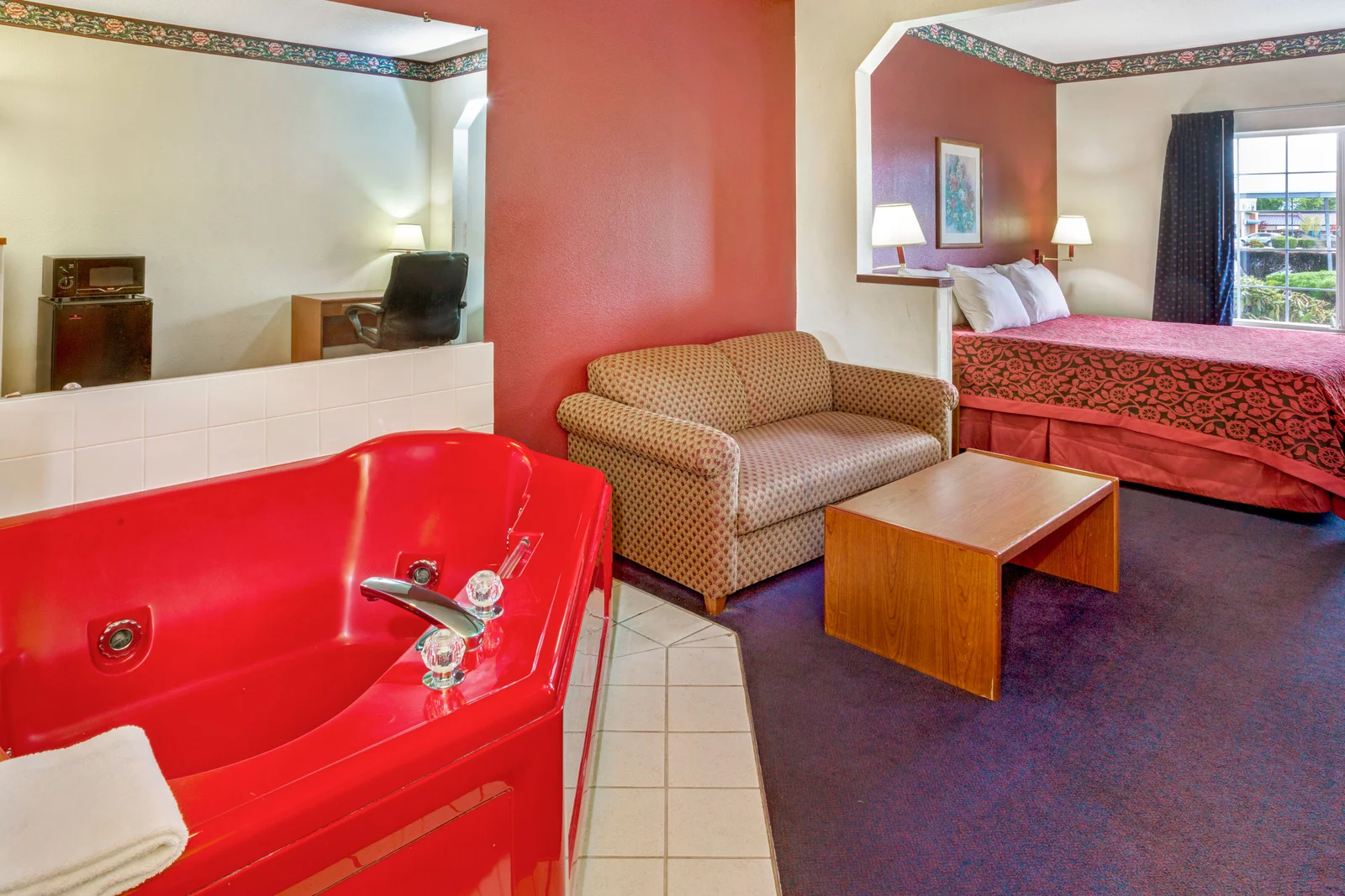 1 King BedJacuzzi Suite