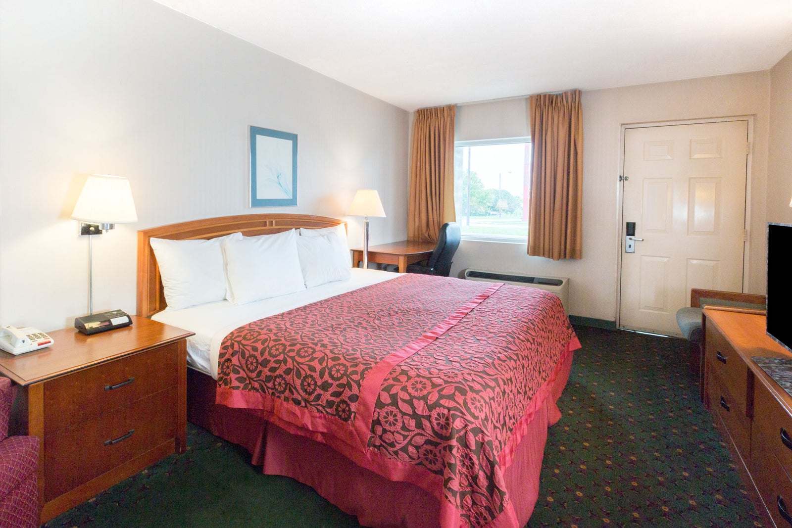 1 King Bed Room
