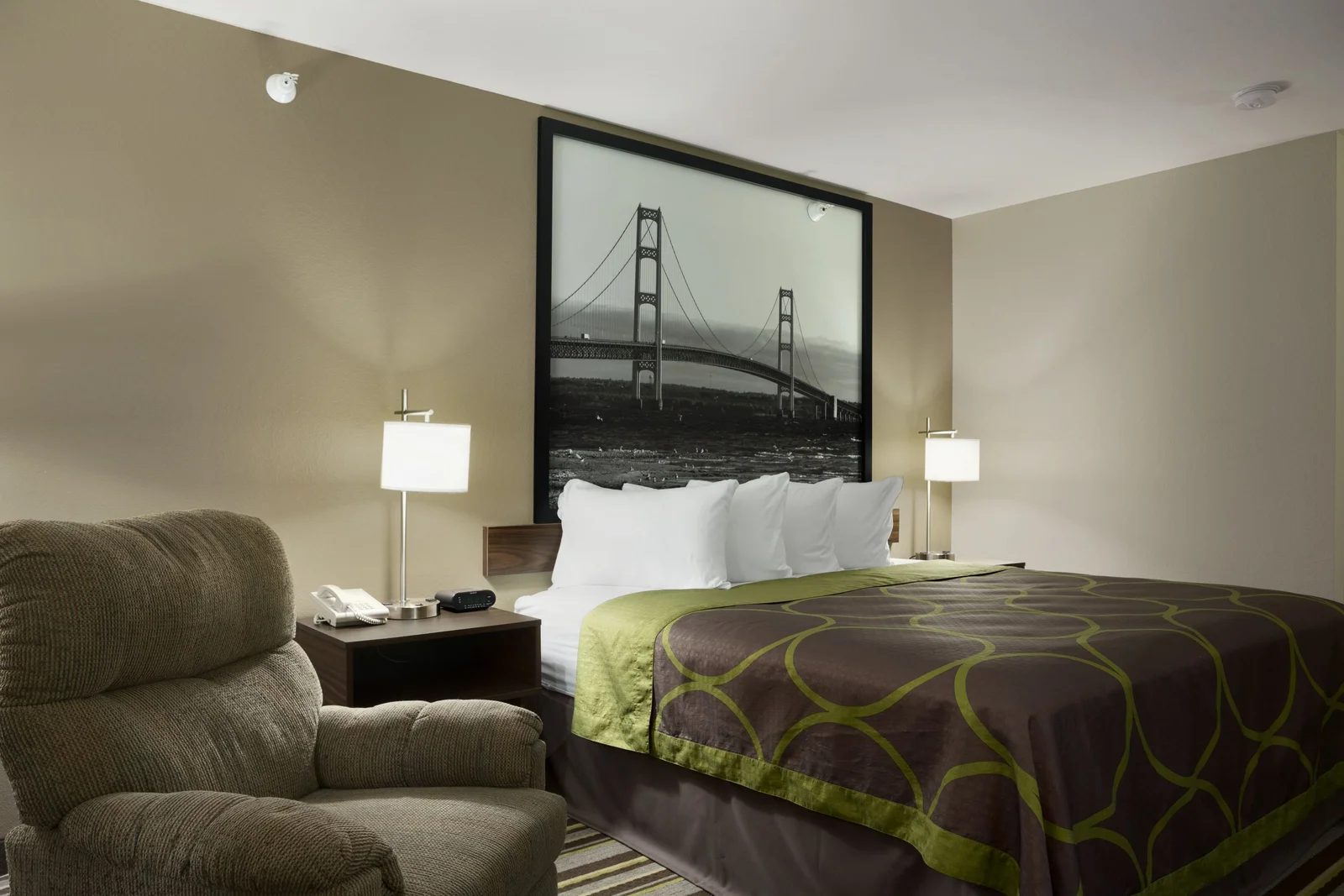 Standard King Bed Room