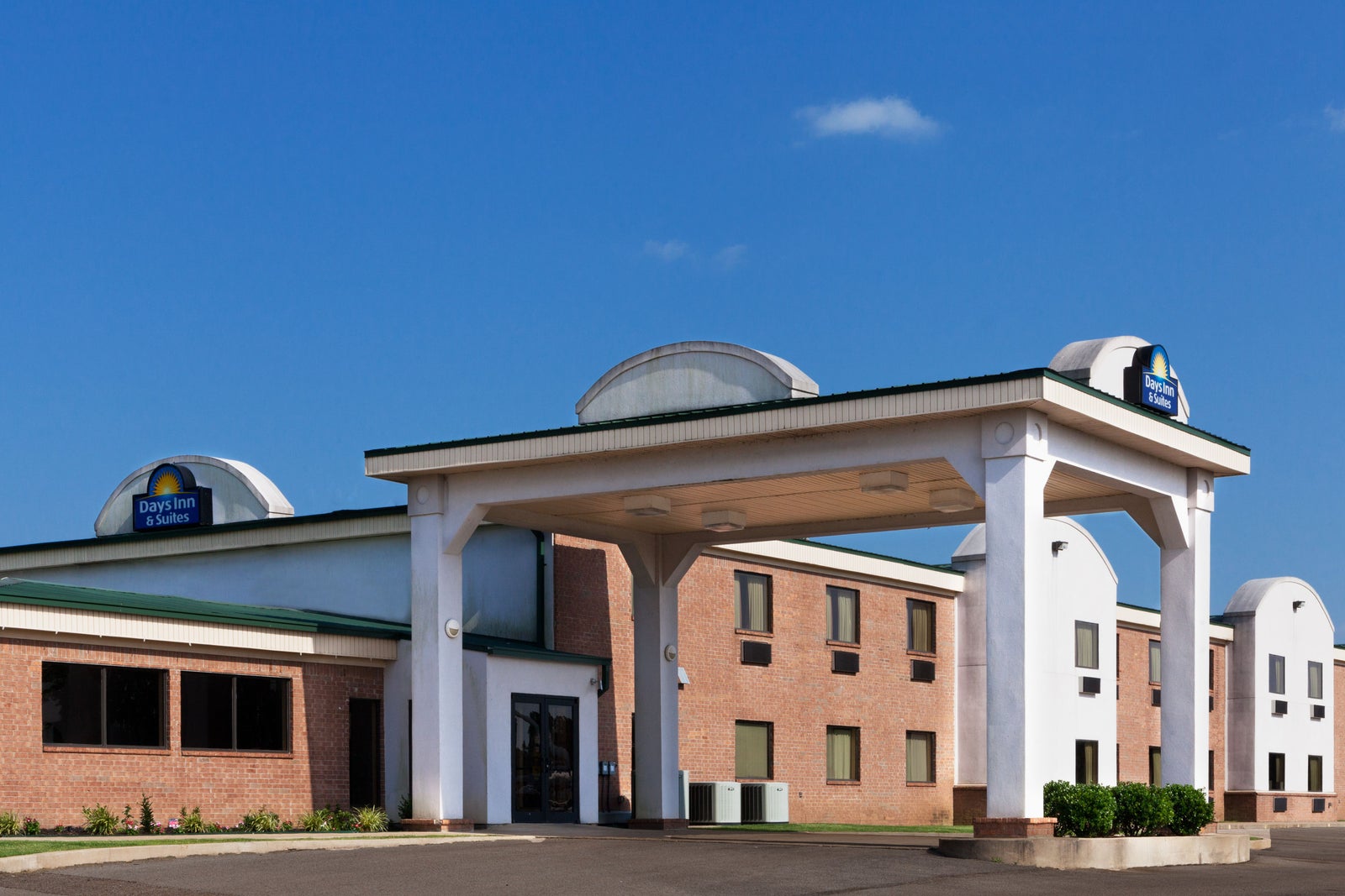 Days Inn and Suites Wynne