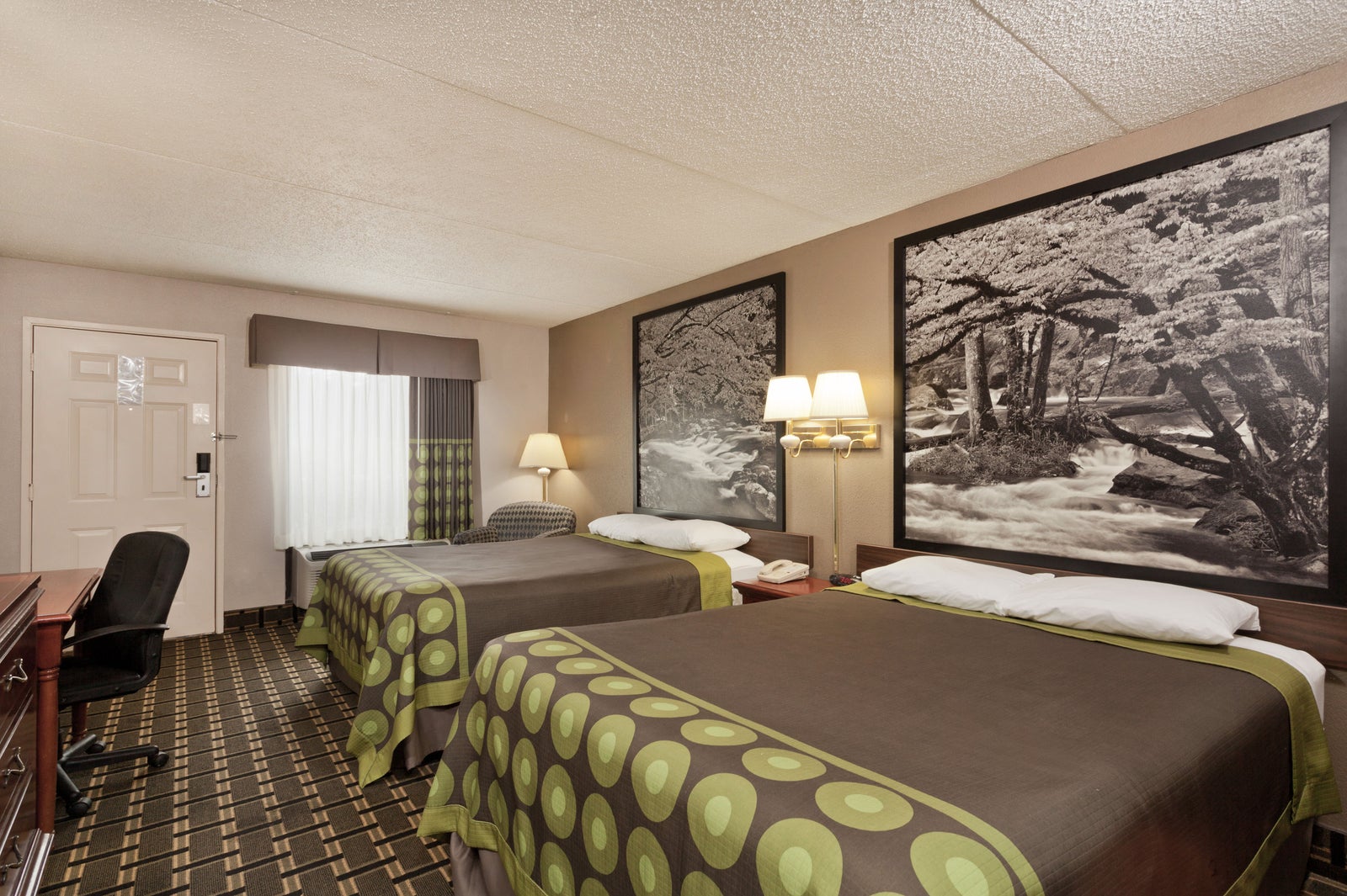 2 Queen Bed Room