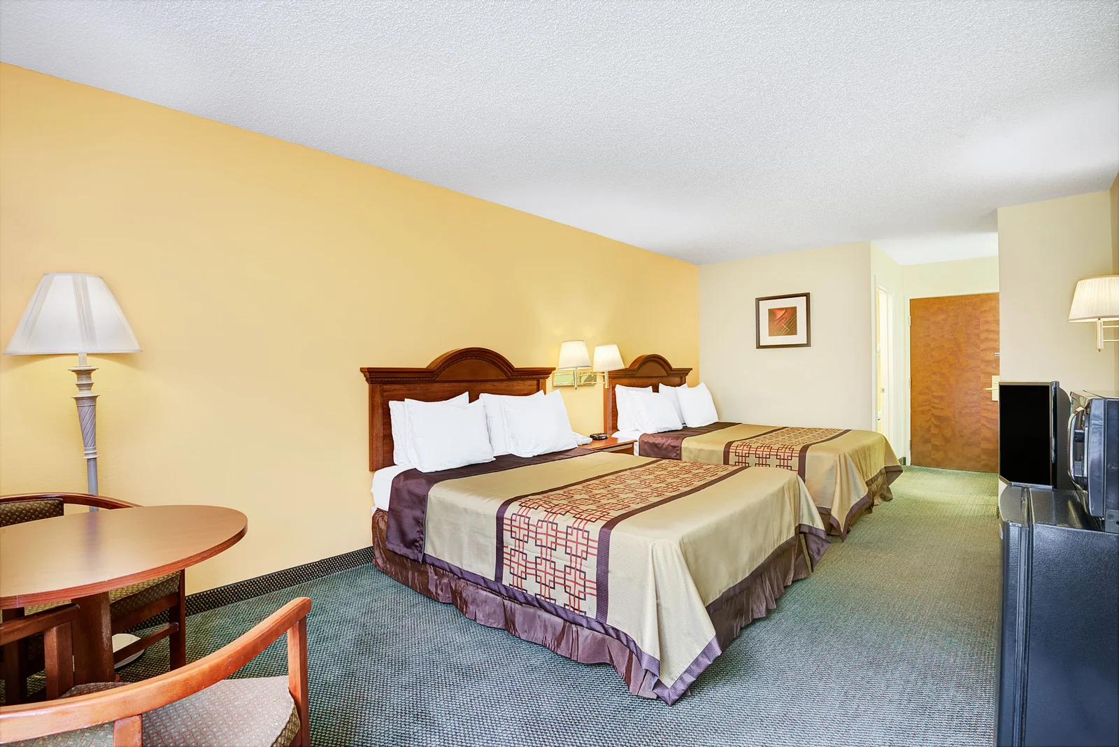 2 Queen Bed Room