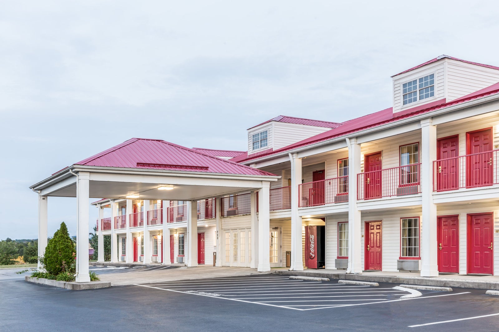 Welcome to the Super 8 Clinton