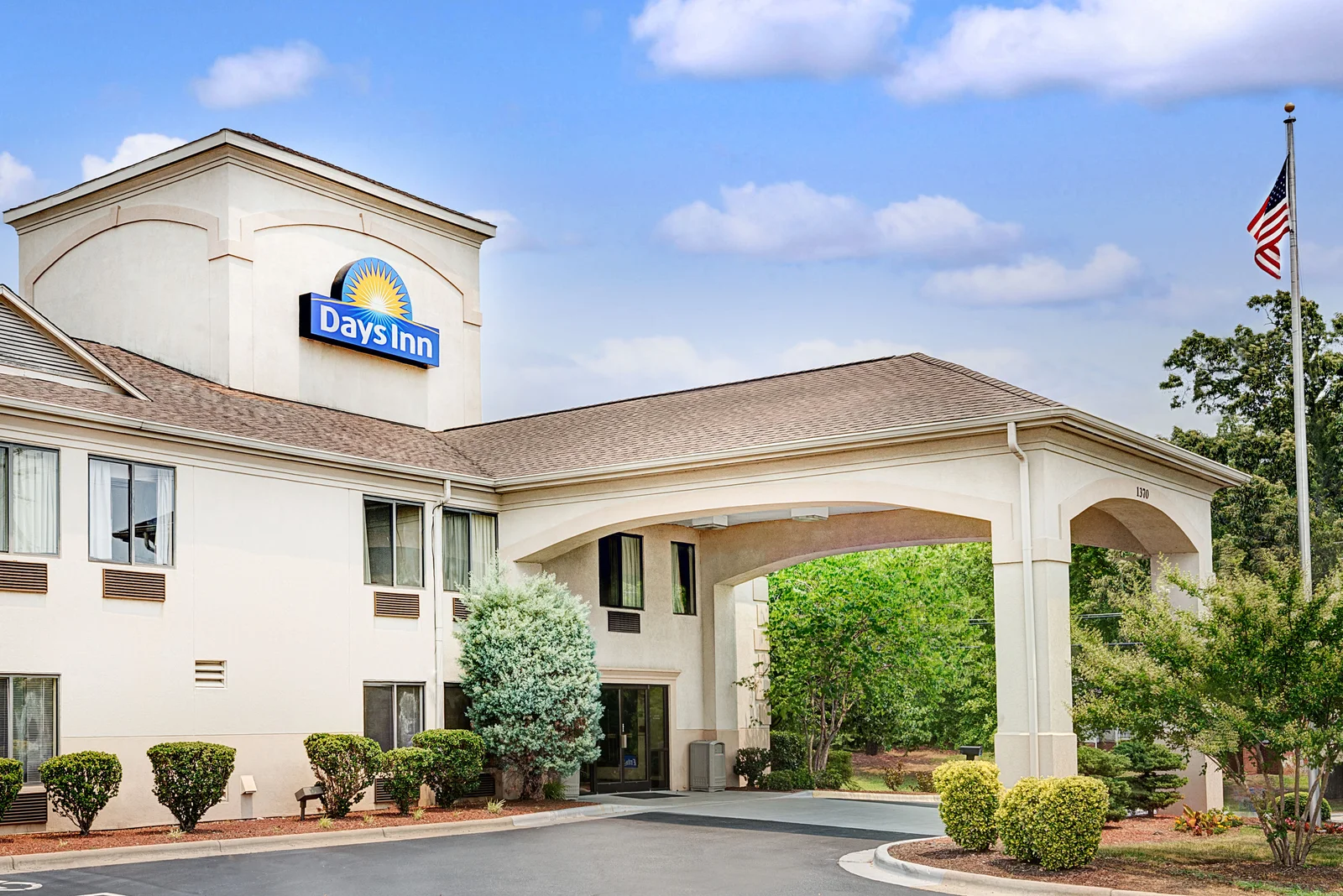 Welcome to Days Inn Burlington East