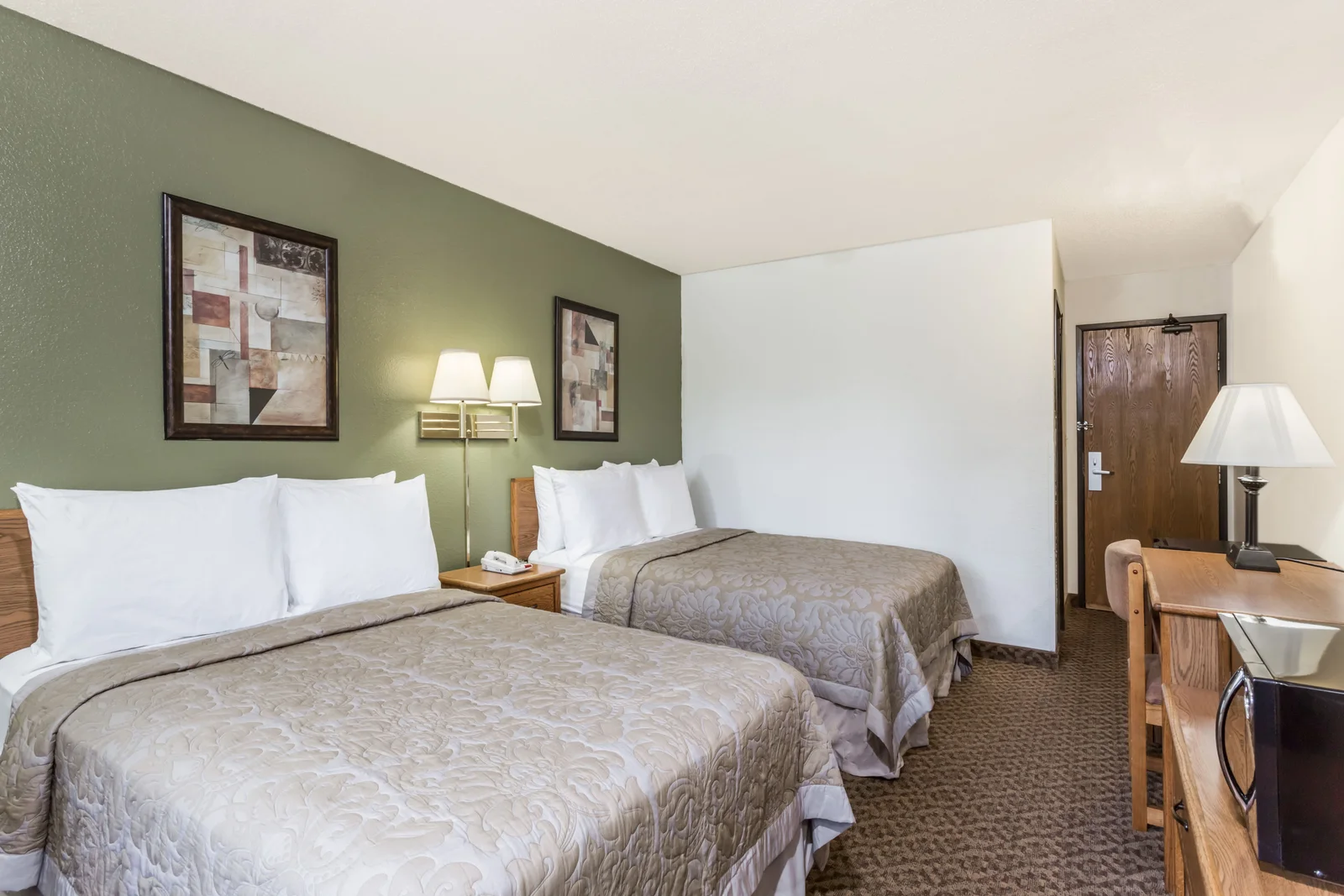 2 Double Bed Room