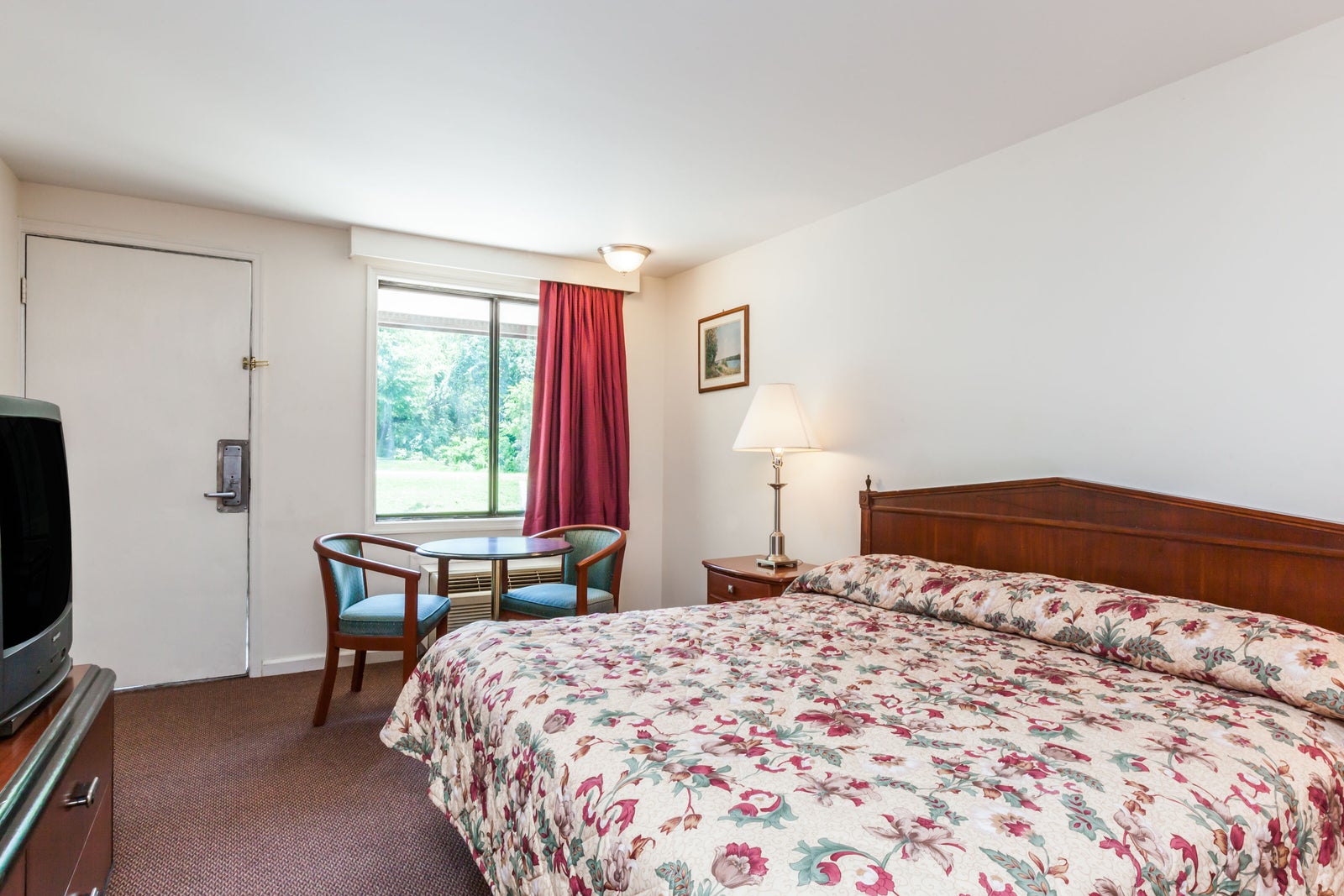 1 King Bed Room