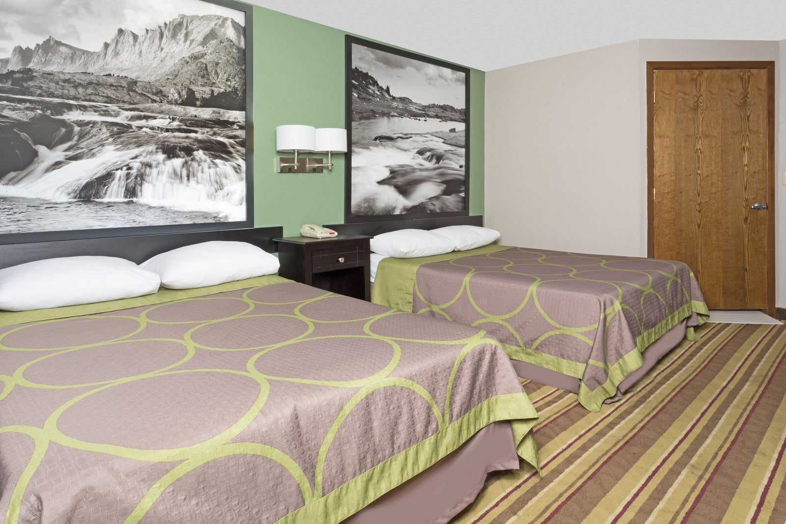 2 Queen Bed Room