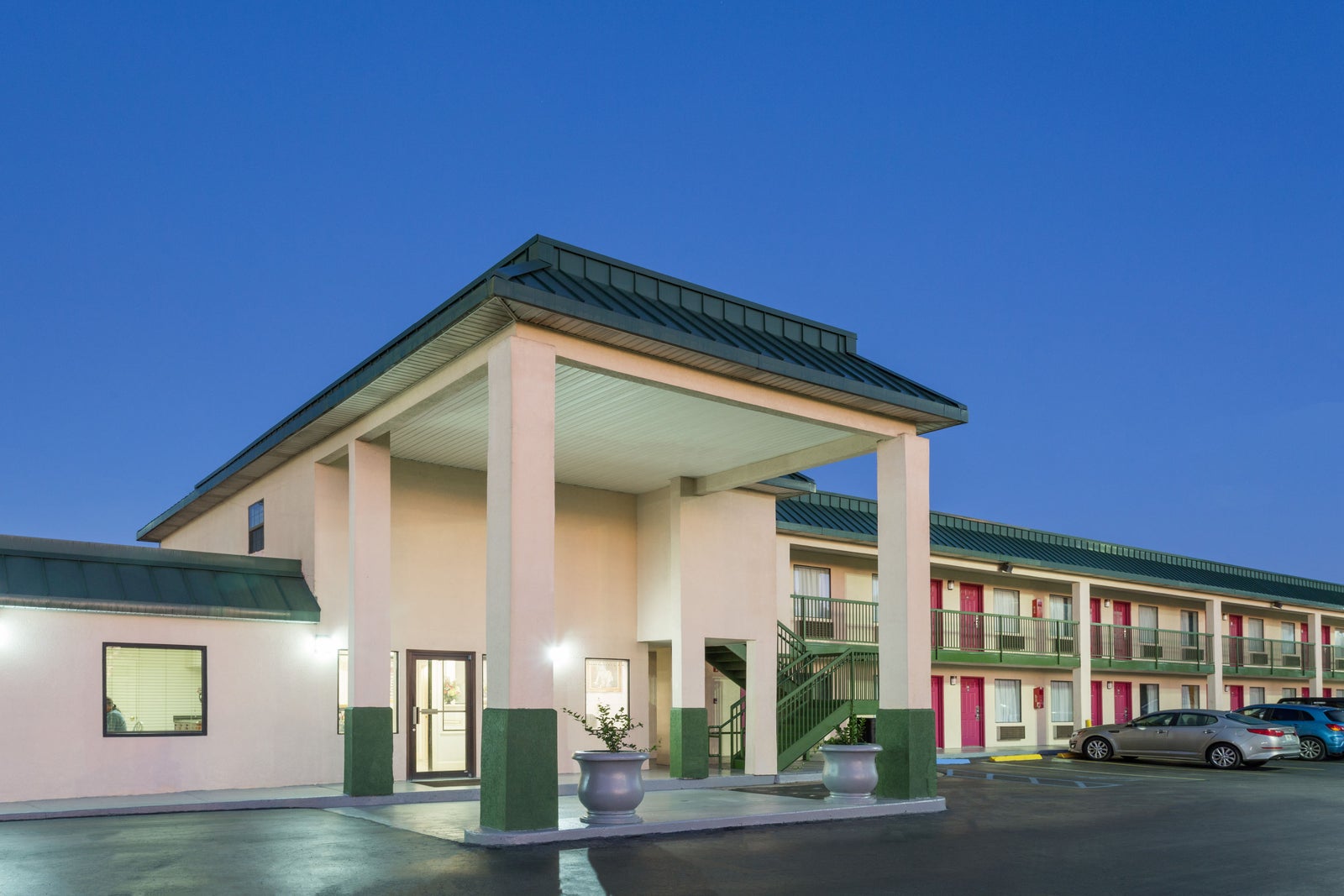 Super 8 Ashburn