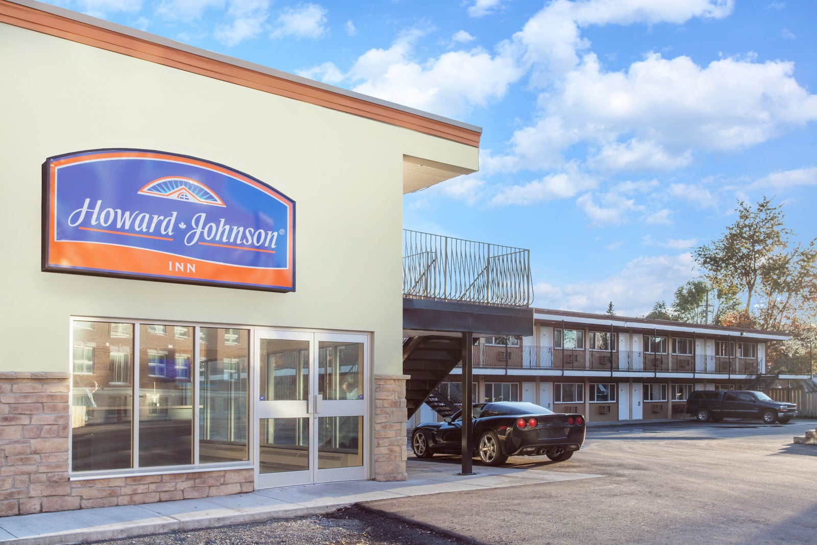 Welcome to the Howard Johnson Inn Kingston