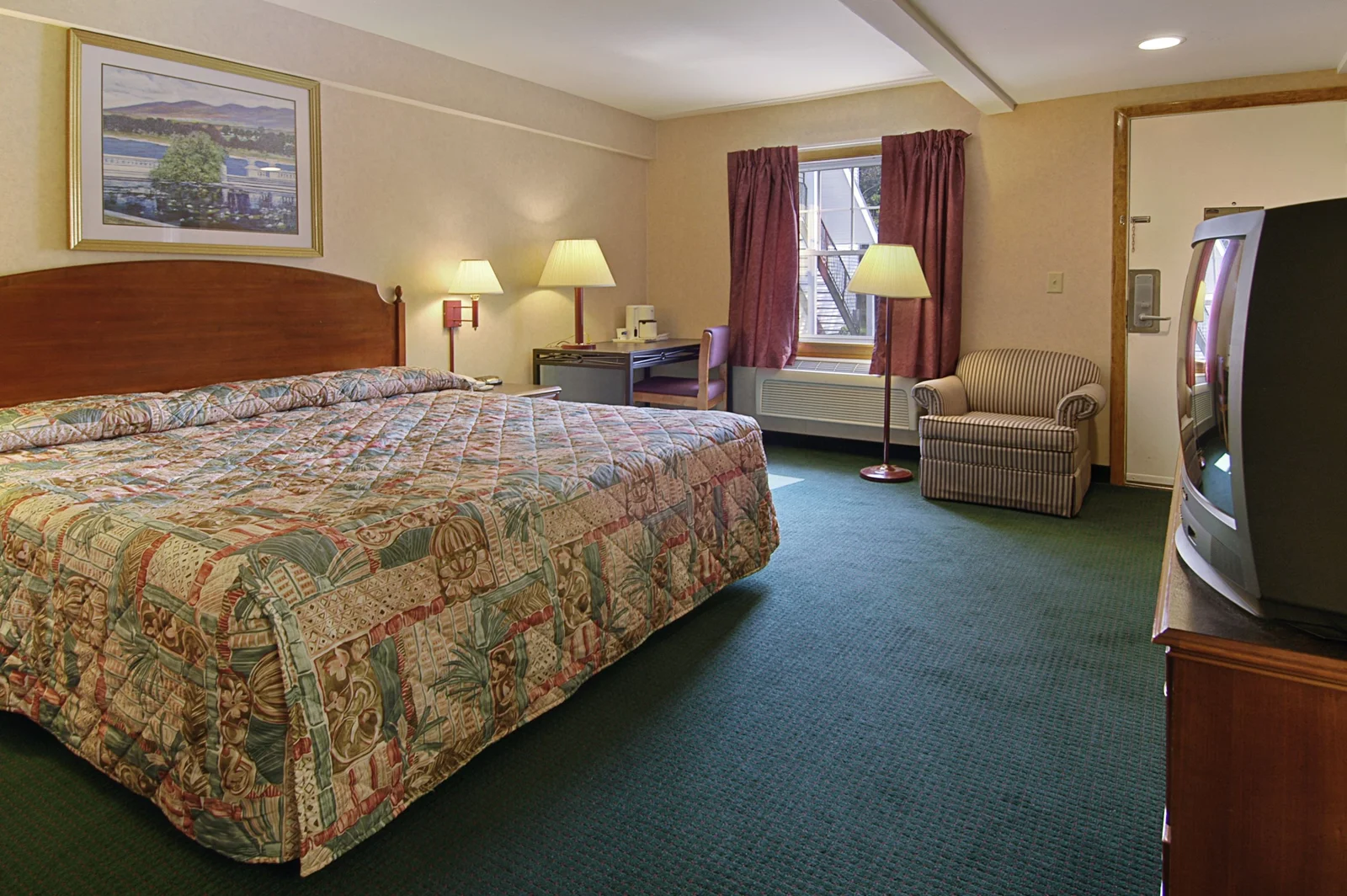 Standard King Bed Room