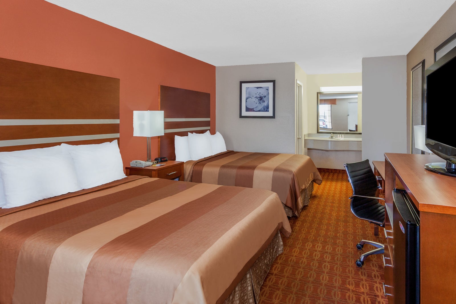 2 Queen Bed Room
