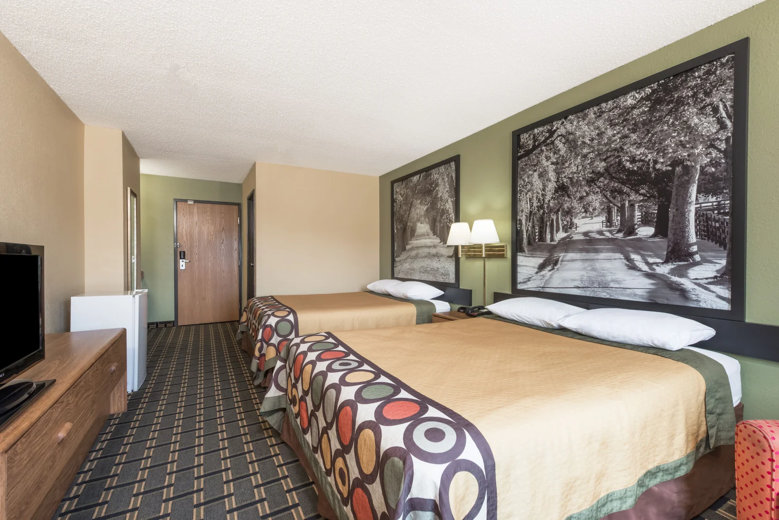 2 Queen Bed Room