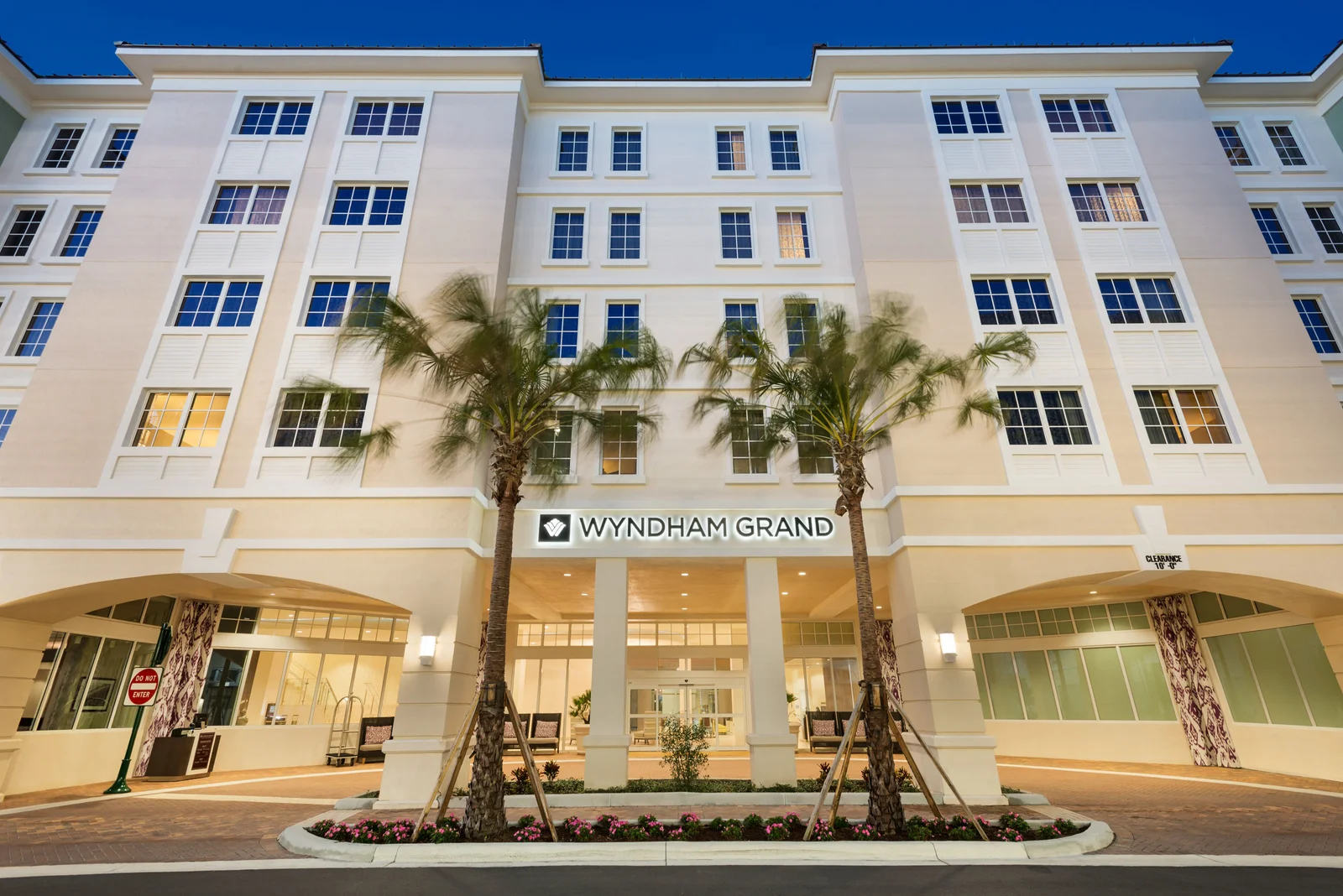Wyndham Grand Jupiter at Harbourside Place Exterior