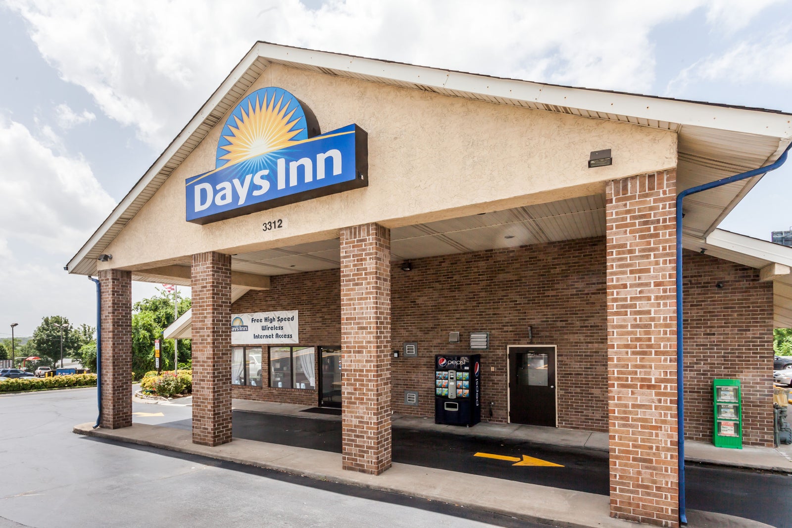 Days Inn Nashville North Opryland Grand Ole Opry Area
