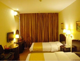 Guest Room With Twin Beds
