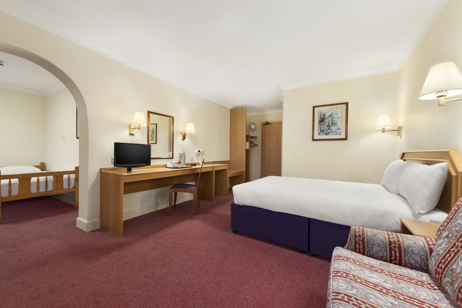 1 Double 2 Single Bed Room