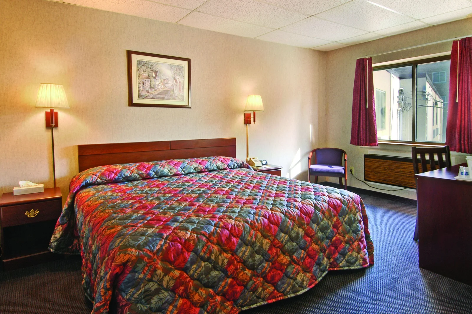 Standard Queen Bed Room