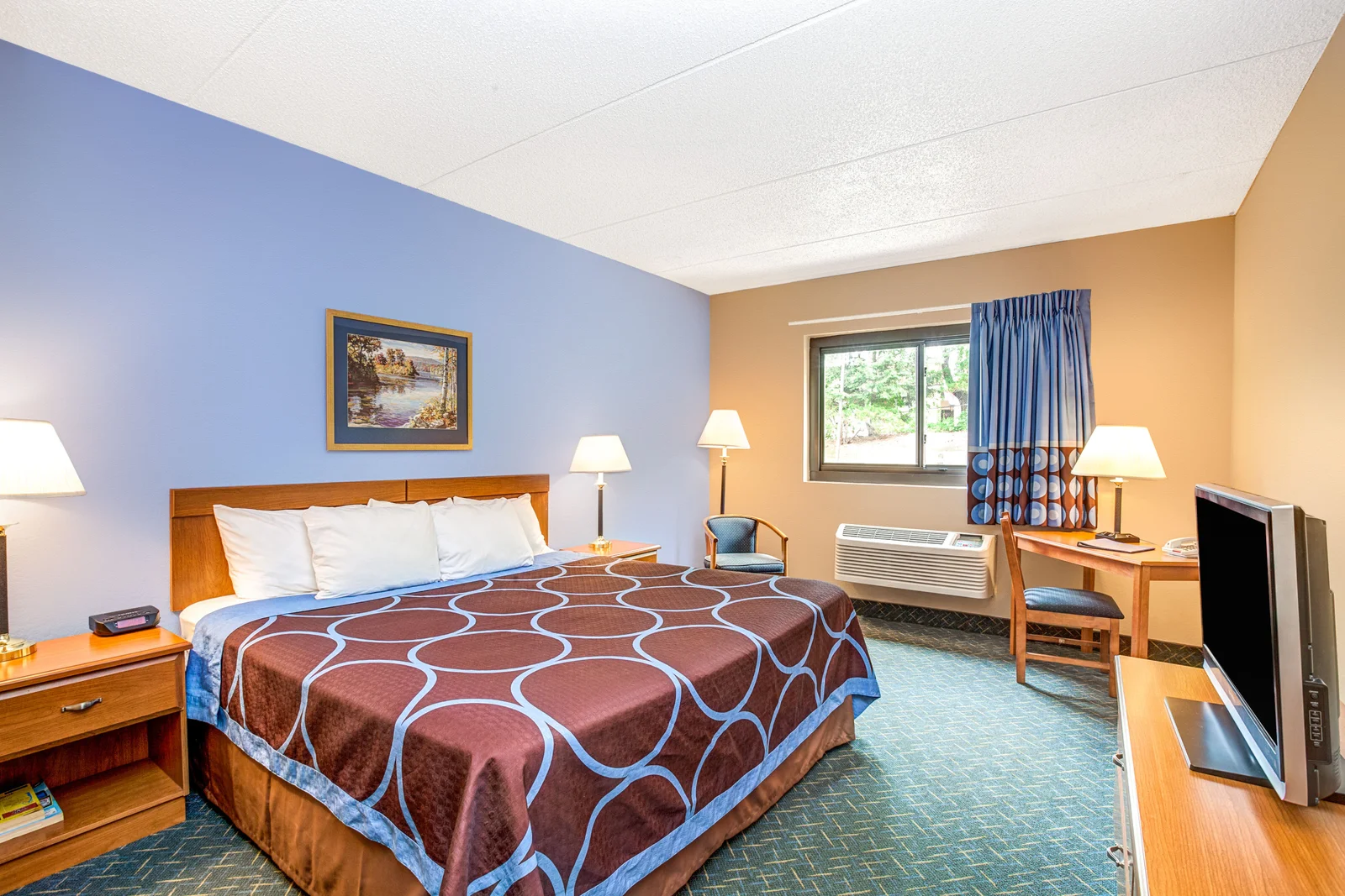 1 King Bed