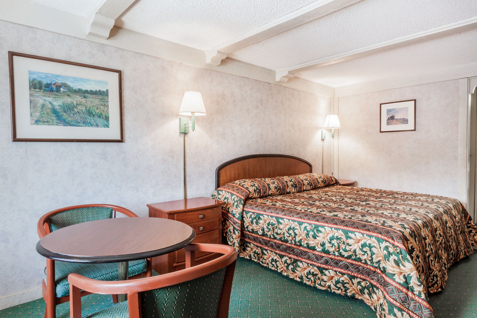 1 Double Bed Room