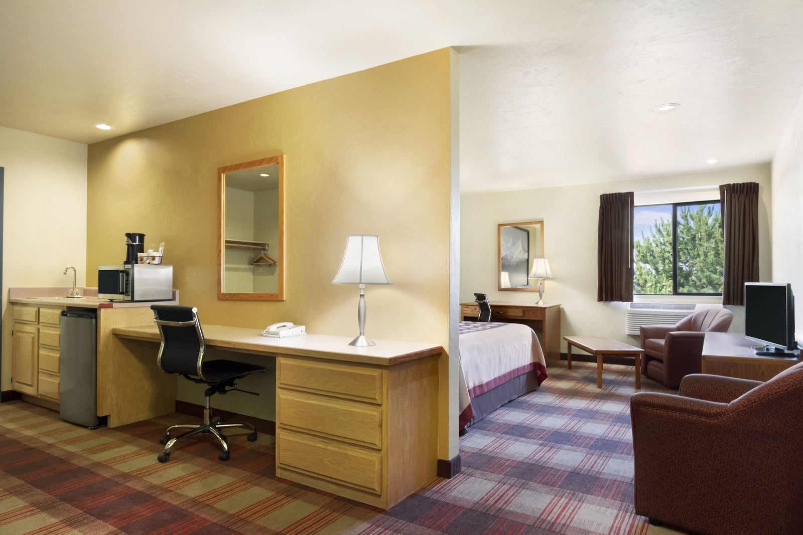 Living Room King Suite