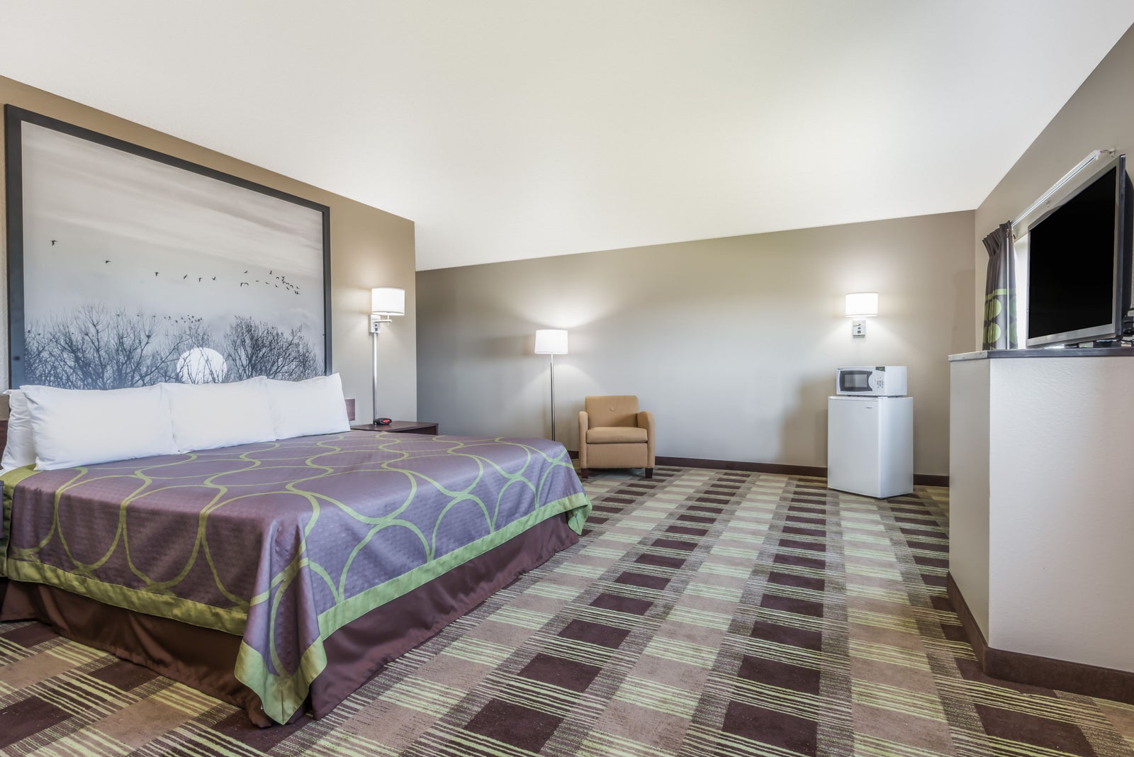 1 King Bed Suite
