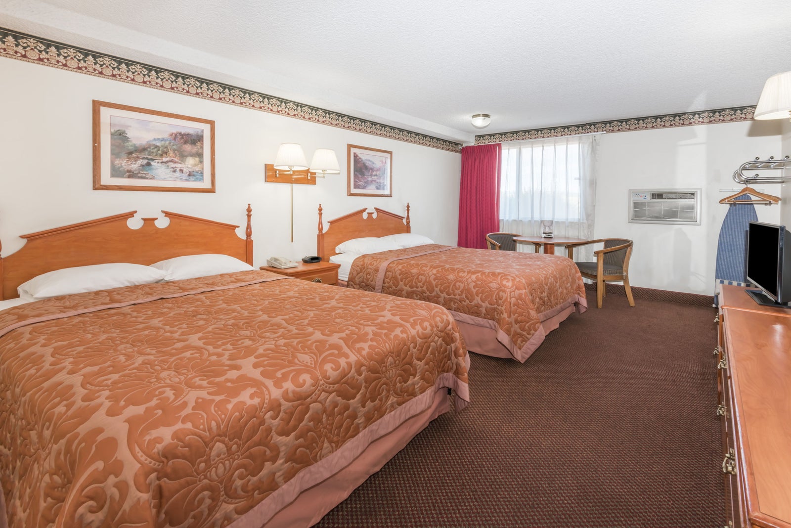 2 Queen Bed Room