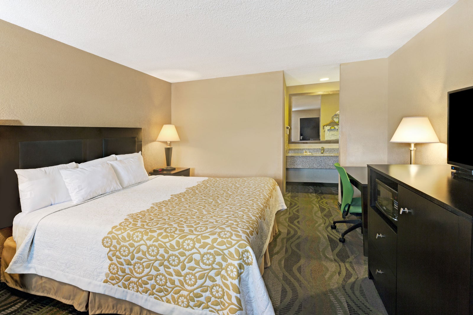 1 King Bed Room
