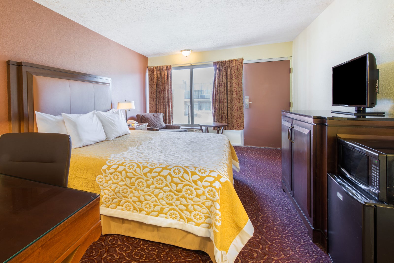1 King Bed Room