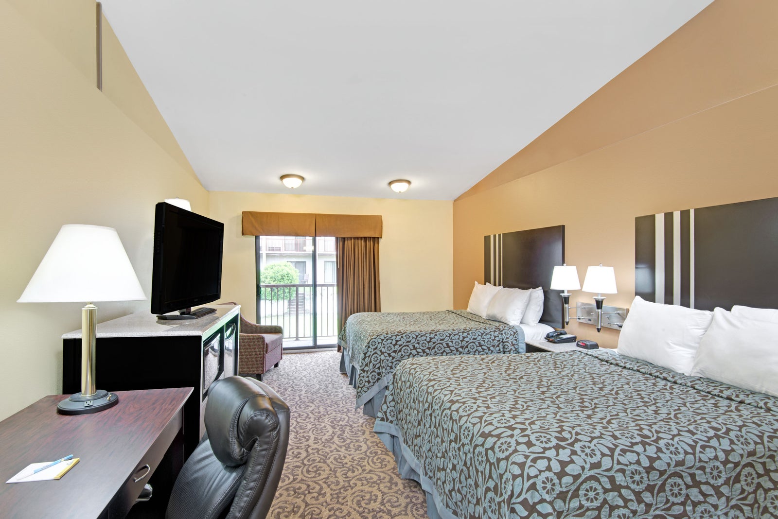 Double Queen Room