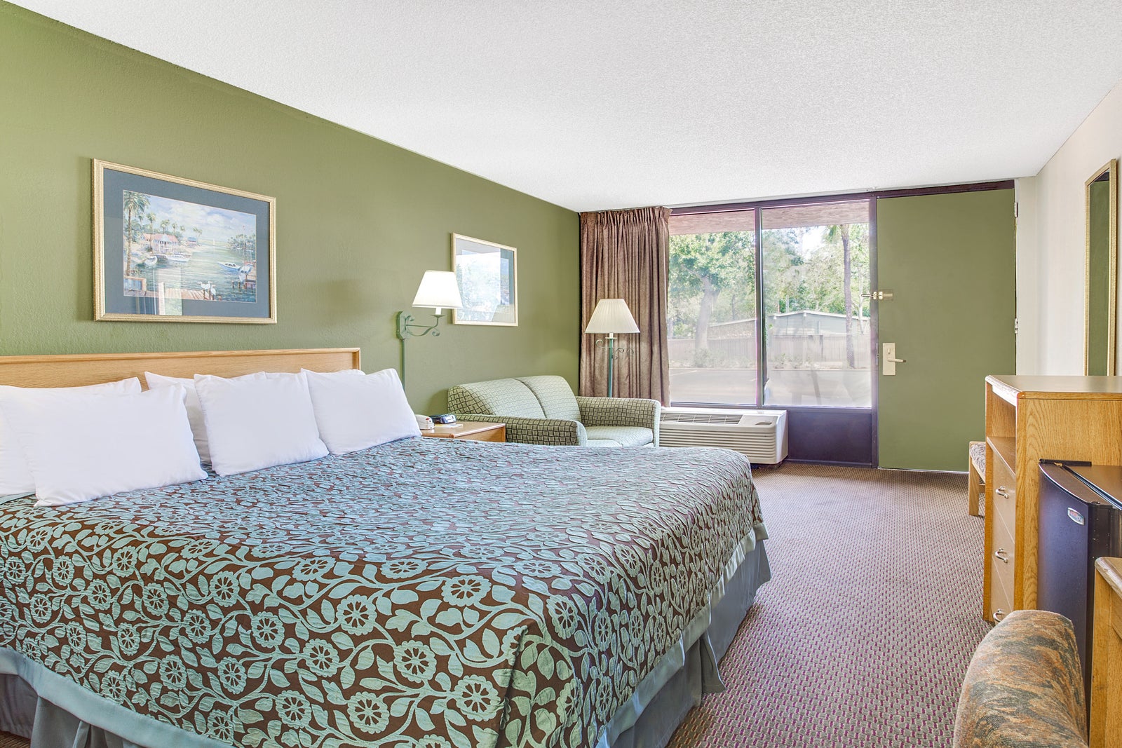 One King Bed Guest Room