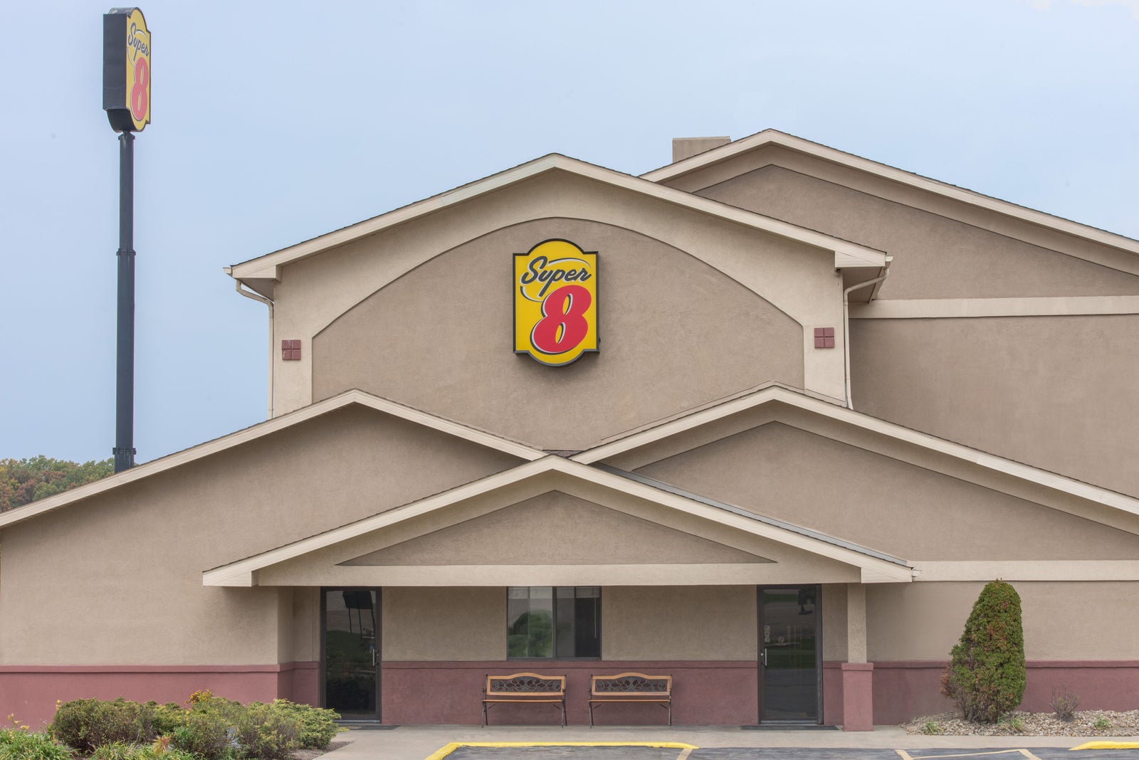 Welcome to the Super 8 Youngstown/Austintown