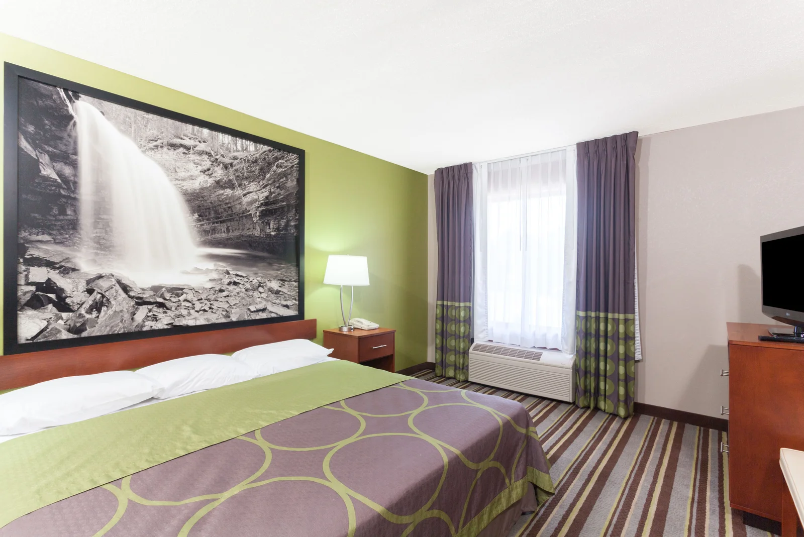 1 King Bed Room