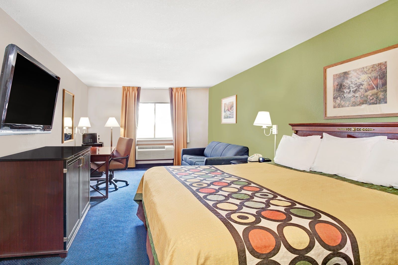 1 King Bed Suite