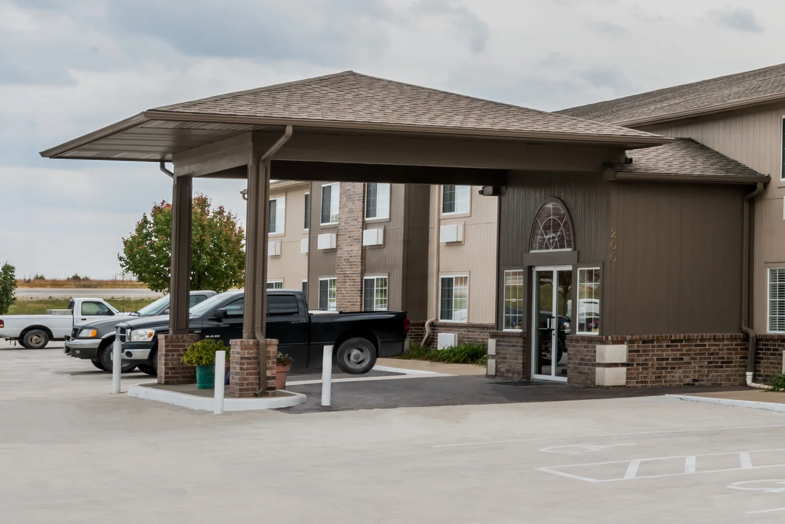 Welcome to the Super 8 Gardner