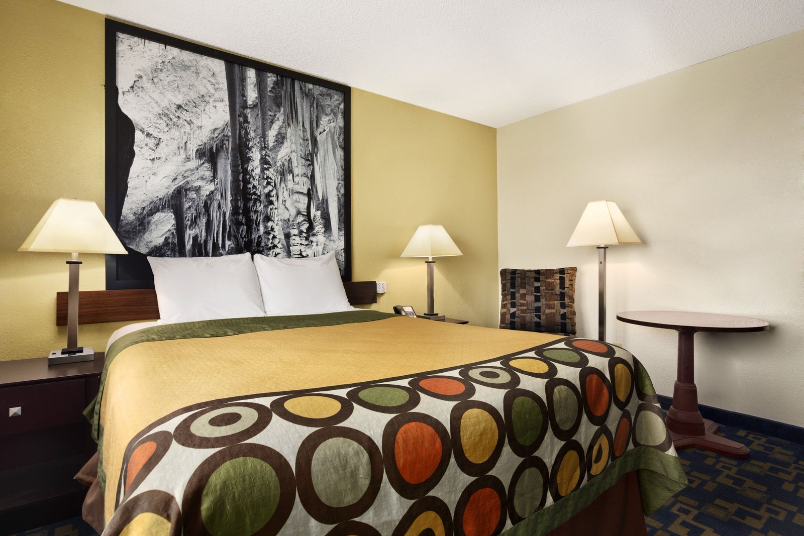 Standard Queen Room